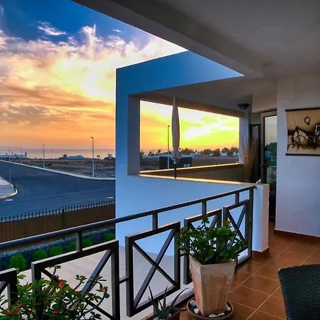 Dom wakacyjny Casa Efesto - Private Pool, Air-Con And Bbq By Lanzarote Vacation Homes *