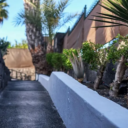 Casa Efesto - Private Pool, Air-Con And Bbq By Lanzarote Vacation Homes Playa Blanca (Lanzarote)