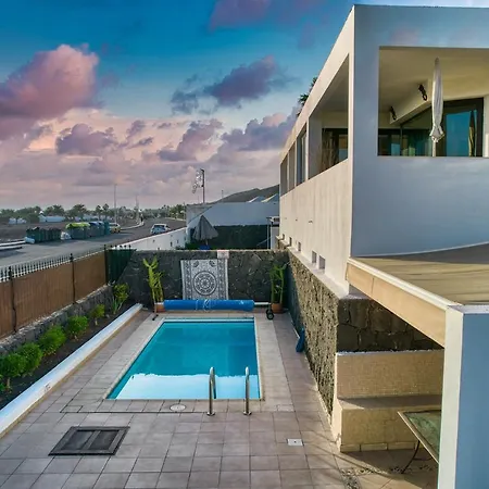 Сasa de vacaciones Casa Efesto - Private Pool, Air-con&bbq By Lanzarote *